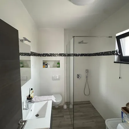 Paola Apartman Turanj